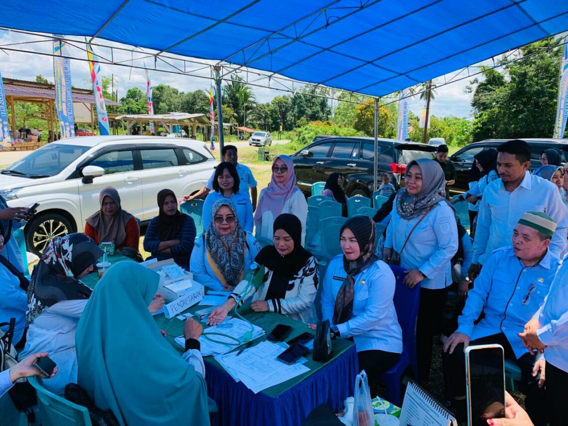 DP2KB Konsel Gelar Pelayanan KBKR Gratis di Pasar Ambaipua 10 DP2KB melaksanakan pelayanan KBKR gratis di Pasar Ambaipua