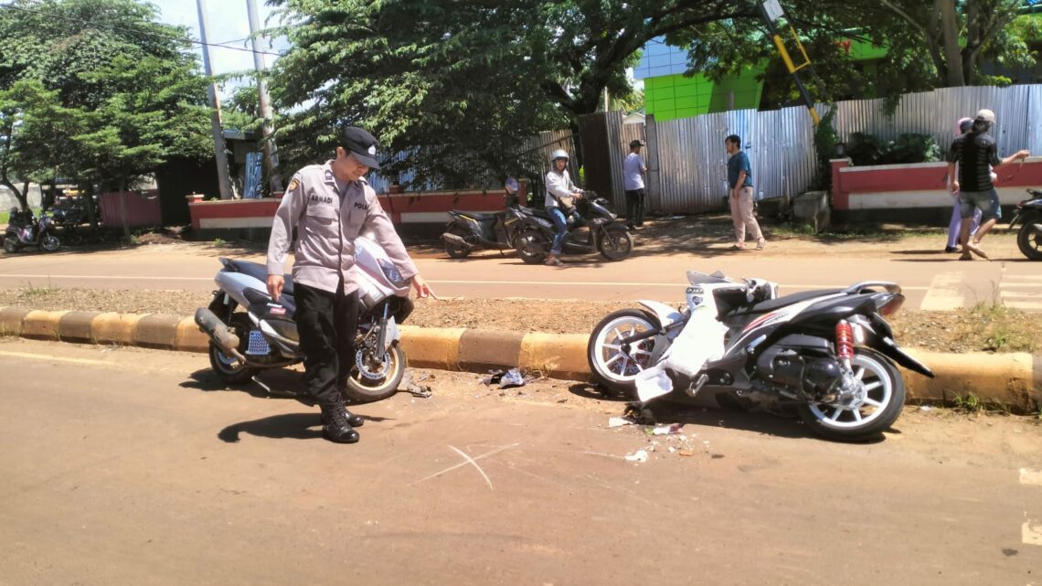 Laka lantas dua pengendara di depan Puskesmas Kolaka
