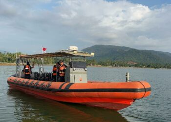 Tim SAR melakukan pencarian nelayan hilang di Perairan Kokoila, Sulteng