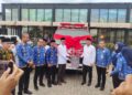 Penyerahan CSR KALLA Toyota kepada Pemkot Kendari, yang diterima oleh Wakil Wali Kota, Sudirman