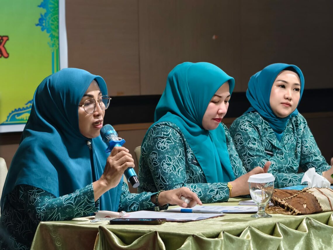 Bimtek PKK Konsel di salah satu Hotel Kendari dibuka oleh Sekda Konsel