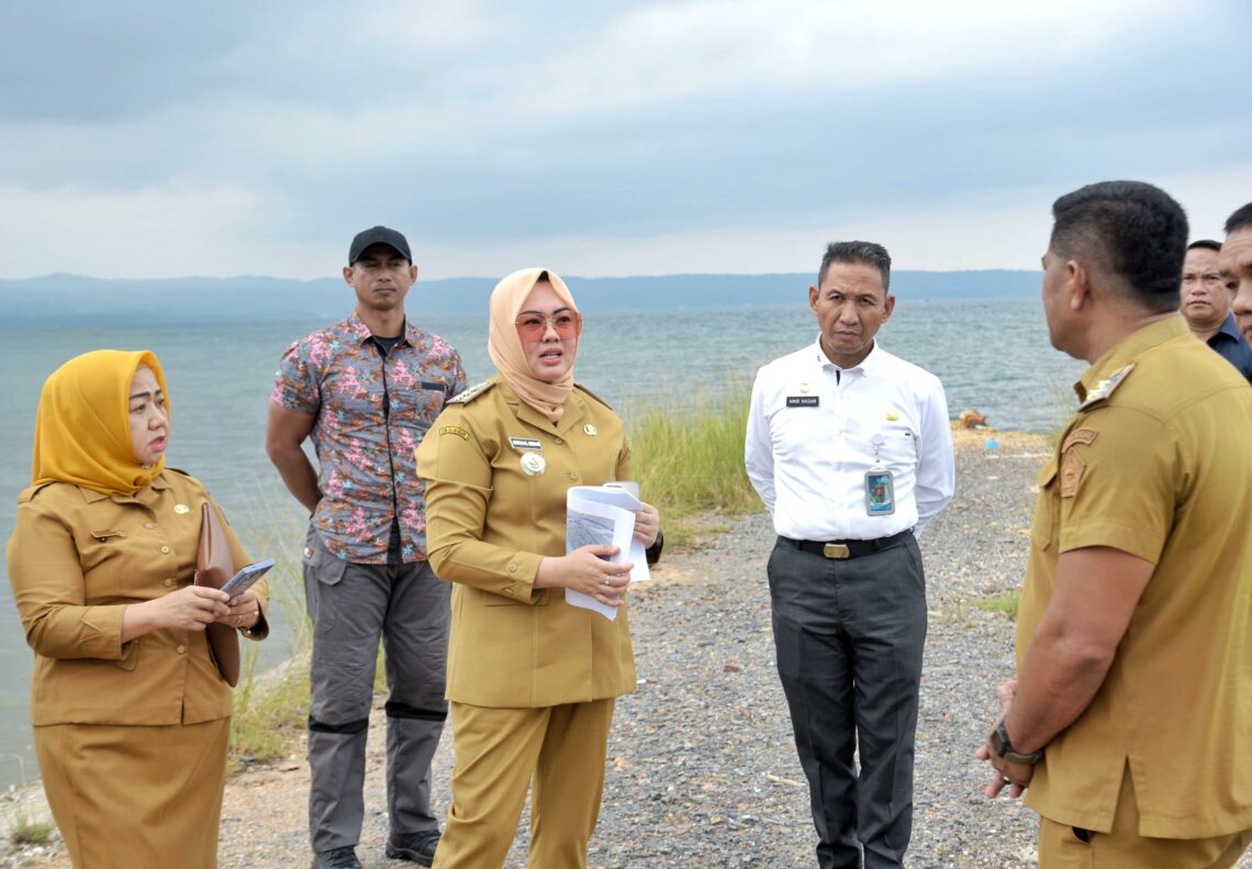 Wali Kota Kendari, Siska Karina Imran saat meninjau destinasi wisata dan PSN