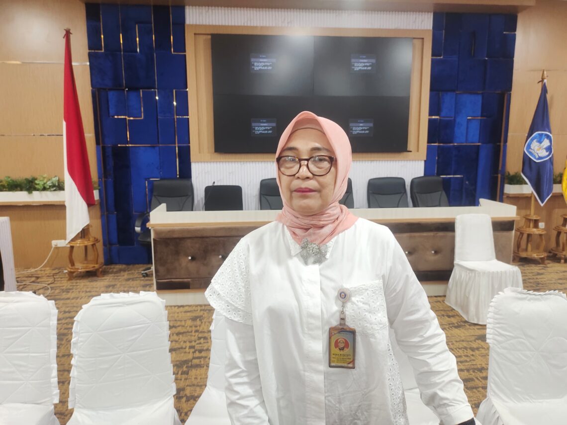 Ketua Panitia Pemilihan Rektor UHO, Prof. Dr. Weka Widayati, MS
