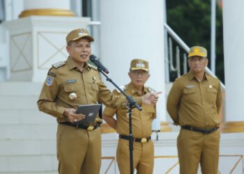 Bupati Konawe, H. Yusran Akbar saat memimpin apel