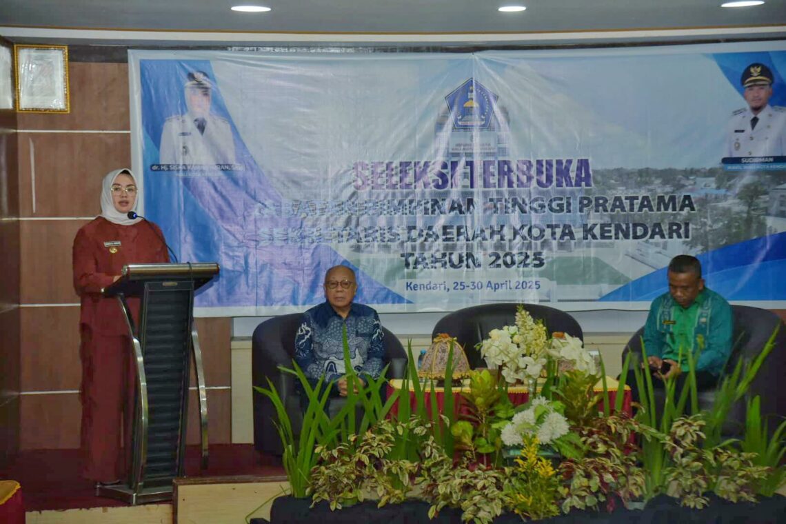 Wali Kota Kendari, Siska Karina Imran membuka kegiatan seleksi terbuka JPTP Sekda Kota Kendari