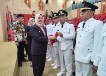 Wali Kota Kendari, Siska Karina Imran saat melantik 23 Pejabat lingkup Pemkot Kendari