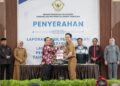 Bupati Konut, Ikbar menerima LHP dari BPK perwakilan Sultra