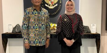 Menteri PU, Dody Hanggodo bersama Wali Kota Kendari, Siska Karina Imran
