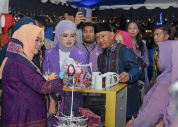 Wali Kota Kendari, Siska Karina Imran bersama Wakil Wali Kota Sudirman, serta