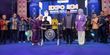 Wali Kota Kendari, Siska Karina Imran resmi membuka Expo IKM