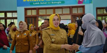 Wali Kota Kendari, Siska Karina Imran dipeluncuran program Si Tina Mendia