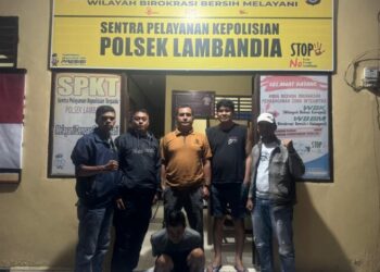 Pelaku penikaman sopir di Terminal Baruga saat diamankan Polisi di Koltim