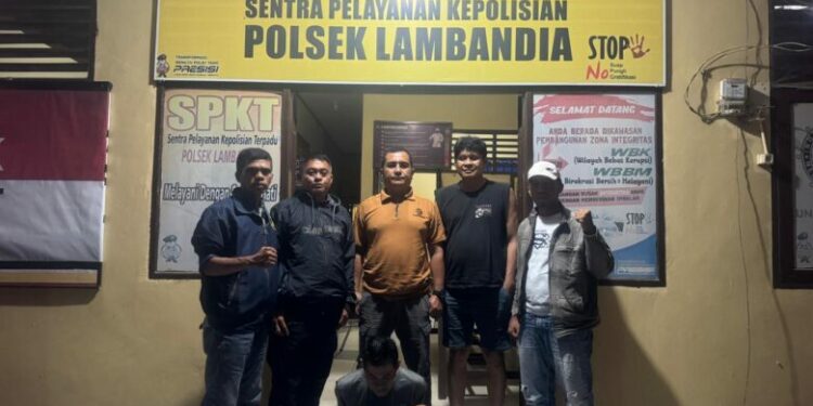 Pelaku penikaman sopir di Terminal Baruga saat diamankan Polisi di Koltim