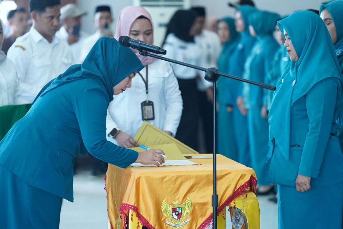 Pengukuhan TP PKK Desa Kabupaten Konsel