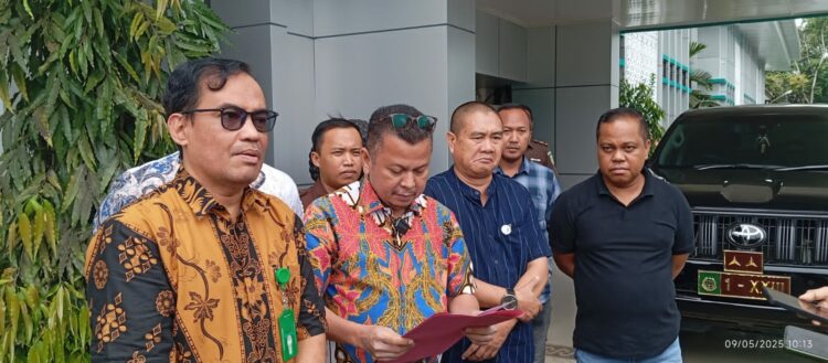 Aspidsus Kejati Sultra, Iwan Catur Karwayan didampingi Kasi Penkum, Dody terkait korupsi pertambangan Kolut