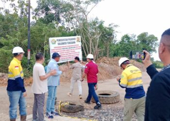 Pencabutan plang oleh Pemprov Sultra di jalan hauling PT Ifishdeco