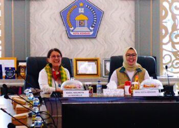 Wali Kota Kendari, Siska Karina Imran saat menerima kunjungan resmi Wakil Wali Kota La Rochelle Prancis, Sylvie Guery Gazeau