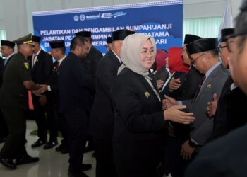Wali Kota Kendari, Siska Karina Imran memberikan ucapan kepada 25 Pejabat Eselon II yang baru dilantik