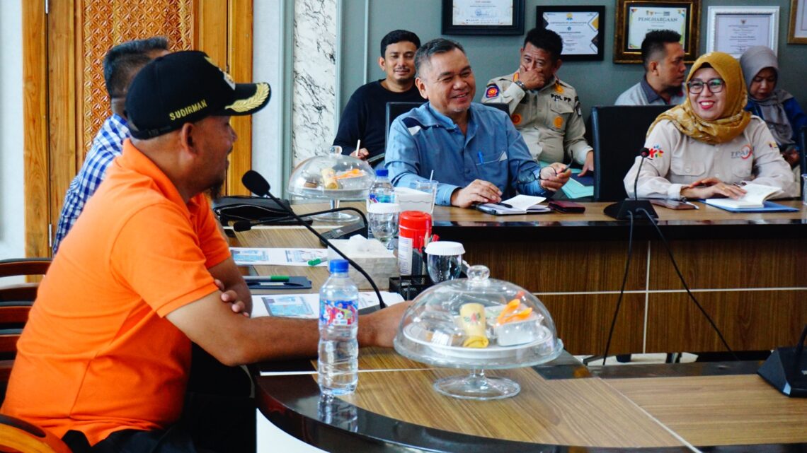 Wakil Wali Kota Kendari, Sudirman pimpin rapat persiapan ekspose 100 hari kerja