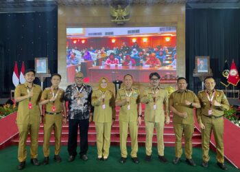 Bupati Konut, Ikbar bersama Bupati dan Wali Kota di Sultra menghadiri Sarasehan Kebangsaan