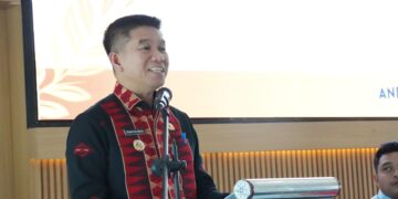 Bupati Konsel, Irham Kalenggo saat membuka rapat percepatan penurunan stunting