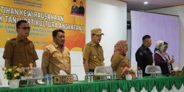 Wabup Abuhaera membuka kegiatan pelatihan kewirausahaan kelompok tani Konut