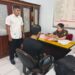 Tersangka BZS alias T saat berada di ruang Penyidik Kejari Kolaka