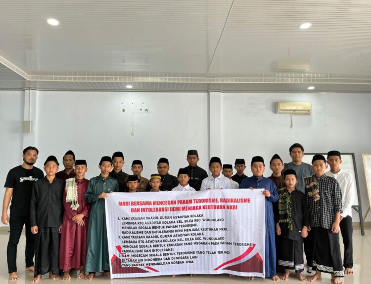 Yayasan Daarul Qur'an As'adiyah Kolaka menggelar kegiatan bersama masyarakat