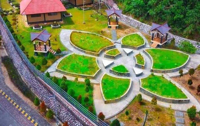 Wali Kota Apresiasi Antusias Masyarakat Ramai Kunjungi Kebun Raya Kendari 12 Wali Kota Apresiasi Antusias Masyarakat Ramai Kunjungi Kebun Raya Kendari