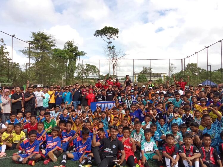 Pembukaan turnamen sepak bola tingkat pelajar SD dan SMP se Kota Kendari