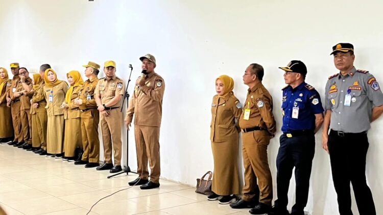 Wakil Wali Kota Kendari, Sudirman memimpin apel gabungan