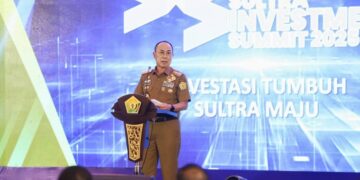 Gubernur Sultra, Mayjen TNI (Purn) Andi Sumangerukka