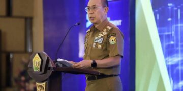 Gubernur Sultra, Mayjen TNI (Purn) Andi Sumangerukka