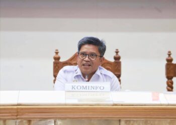 Kepala Dinas Kominfo Sultra, Dr. M. Ridwan Badallah, S.Pd., M.M.