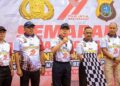 Gubernur Sultra saat melepas jalan santai di MTQ Kendari