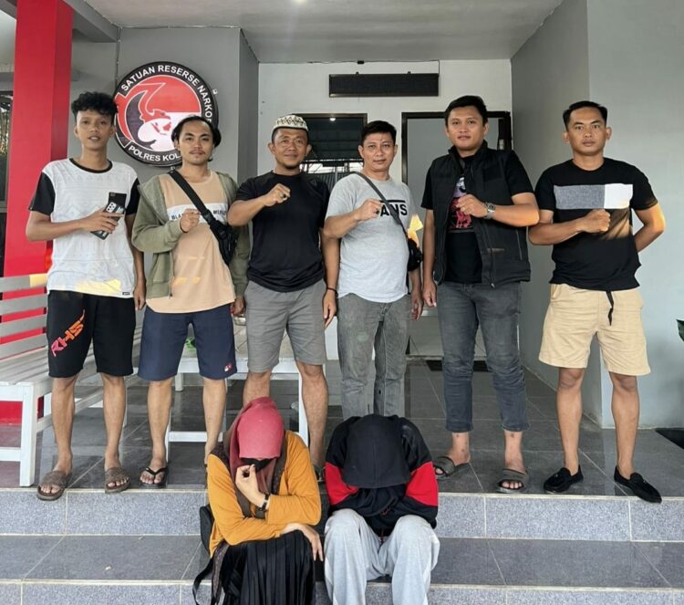Polres Kolaka saat amankan Pasutri di Lamokato diduga jadi pengedar shabu