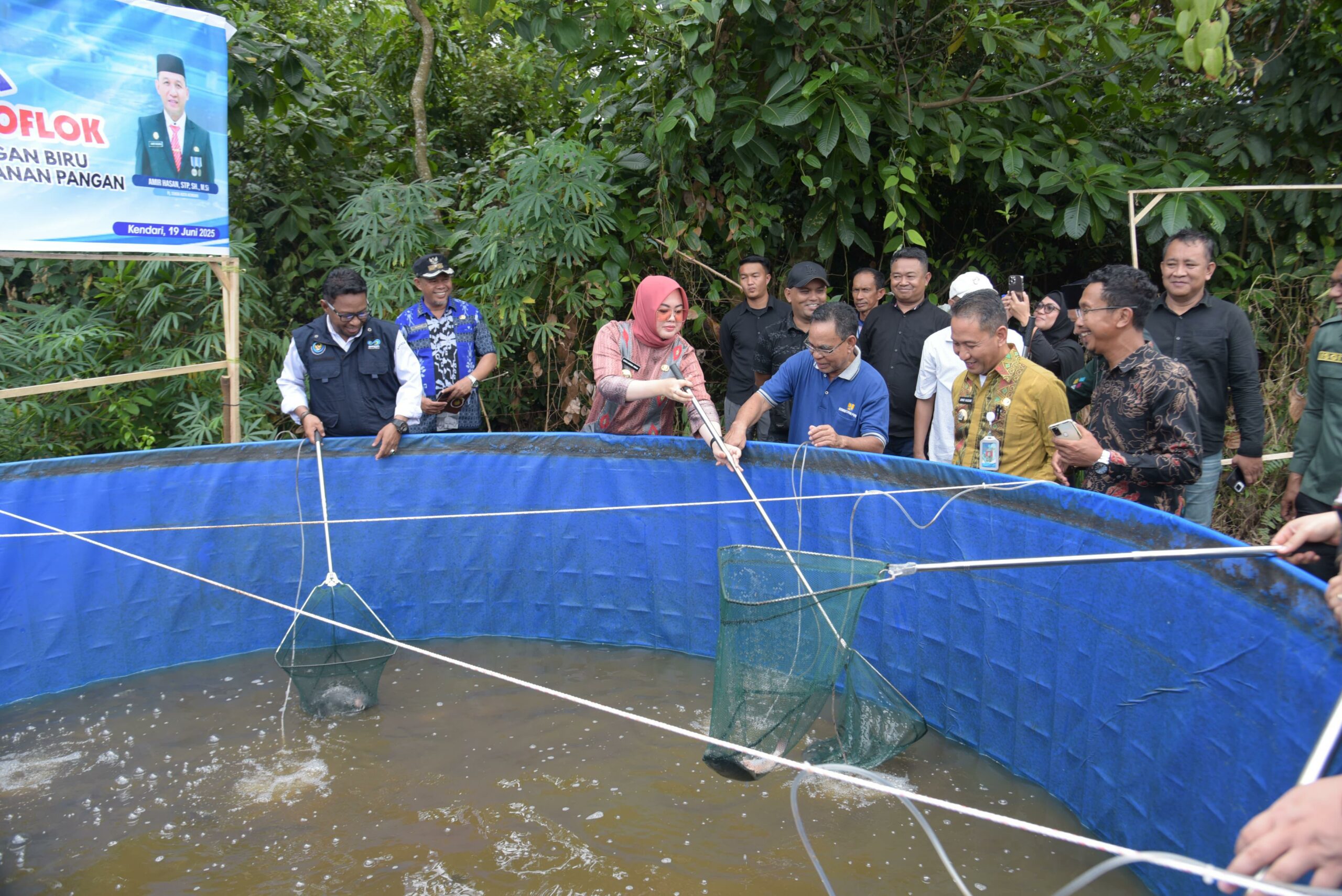 Wali Kota Kendari Panen Perdana Budidaya Ikan Nila Sistem Bioflok, Dukung Ketahanan Pangan 12 Wali Kota Kendari Panen Perdana Budidaya Ikan Nila Sistem Bioflok, Dukung Ketahanan Pangan