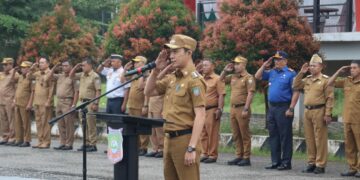 Bupati Konut, Ikbar pimpim apel gabungan di halaman Kantor Bupati Konut