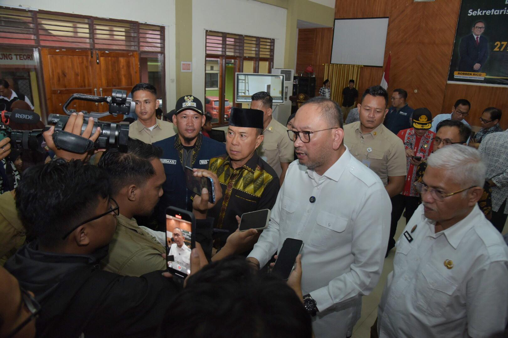Pemkot Kendari Sediakan Lahan Dukung Program Sekolah Rakyat, Siap Terima Siswa Baru 13 Pemkot Kendari Sediakan Lahan Dukung Program Sekolah Rakyat, Siap Terima Siswa Baru