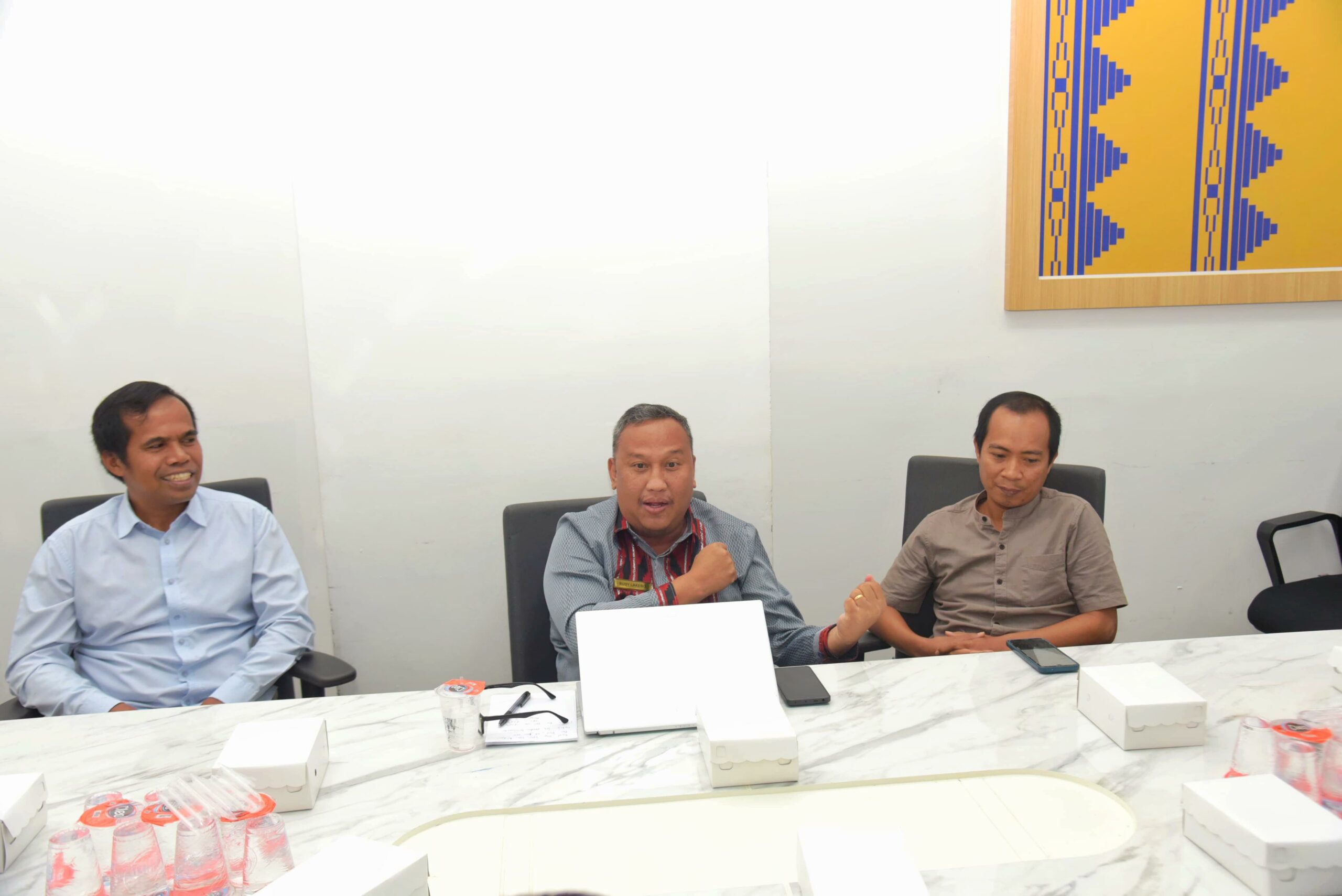 KPU Kendari Bersama Disdukcapil, Lakukan Pemutakhiran Data Pemilih Pasca Pemilu 14 KPU Kendari Bersama Disdukcapil, Lakukan Pemutakhiran Data Pemilih Pasca Pemilu