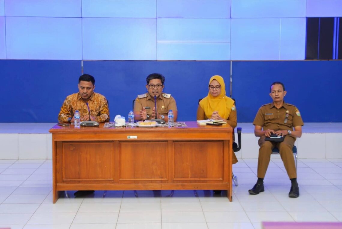 Kadis Kominfo Sultra, Dr. M. Ridwan Badallah, S.Pd., MM., menerima kunjungan DPRD Wakatobi