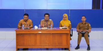 Kadis Kominfo Sultra, Dr. M. Ridwan Badallah, S.Pd., MM., menerima kunjungan DPRD Wakatobi