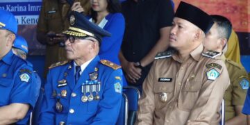 Wakil Wali Kota Kendari, Sudirman bersama Kadis Damkar Kendari, Junaidin Umar