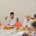 Wakil Wali Kota Kendari, Sudirman memimpin rapat
