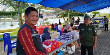 Dinas Ketahanan Pangan memantau jalannya Pasar Murah di wilayah pesisir tepatnya di Kelurahan Talia, Kendari