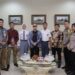 Gubernur Sultra, Mayjen TNI (Purn) Andi Sumangerukka secara resmi melepas dua pelajar utusan Sultra