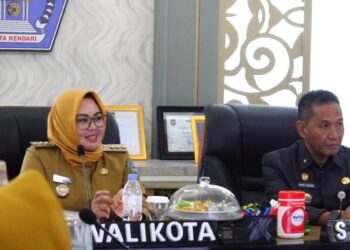 Wali Kota Kendari, Siska Karina Imran membuka seleksi calon Direksi dan Dewas tiga Perumda Kendari
