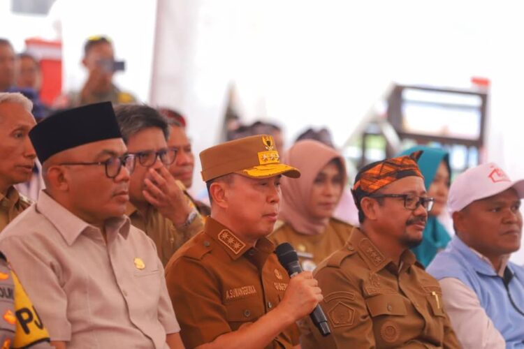 Gubernur Sultra, Mayjen TNI (Purn) Andi Sumangerukka, mengikuti secara virtual peluncuran 80.000 Koperasi Desa/Kelurahan Merah Putih (Kopdes/Kel)