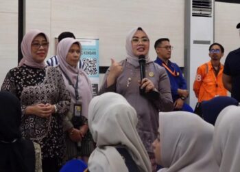 Wali Kotw Kendari, Siska Karina Imran mengunjungi lokasi Job Fair
