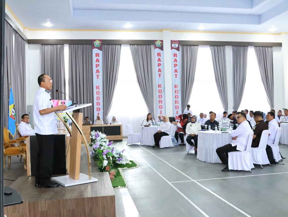 Gubernur Sultra saat membuka Rakor